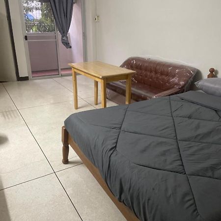 Viriyapon Apartment Bangkok Exterior photo