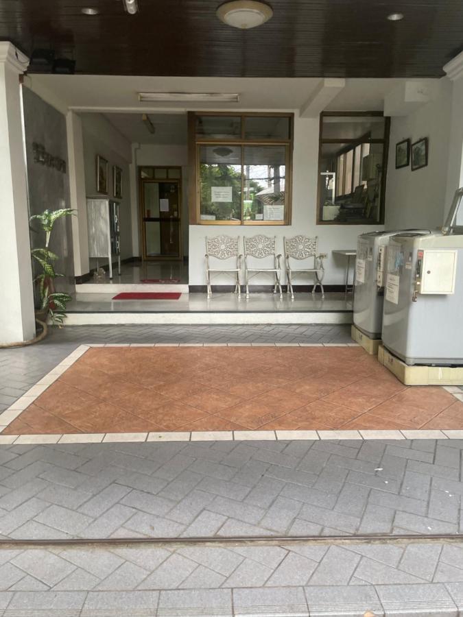 Viriyapon Apartment Bangkok Exterior photo